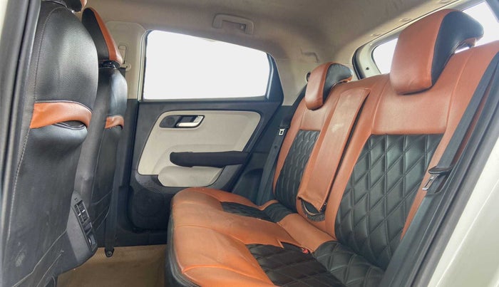 2021 Tata ALTROZ XZ PETROL, Petrol, Manual, 34,706 km, Right Side Rear Door Cabin