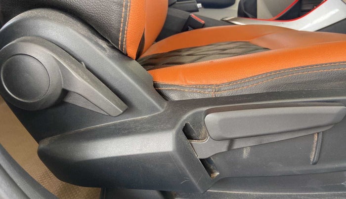 2021 Tata ALTROZ XZ PETROL, Petrol, Manual, 34,706 km, Driver Side Adjustment Panel