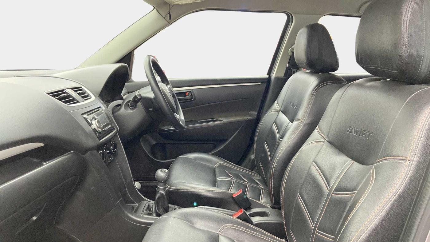 2017 Maruti Swift LXI (O), Petrol, Manual, 22,690 km, Right Side Front Door Cabin