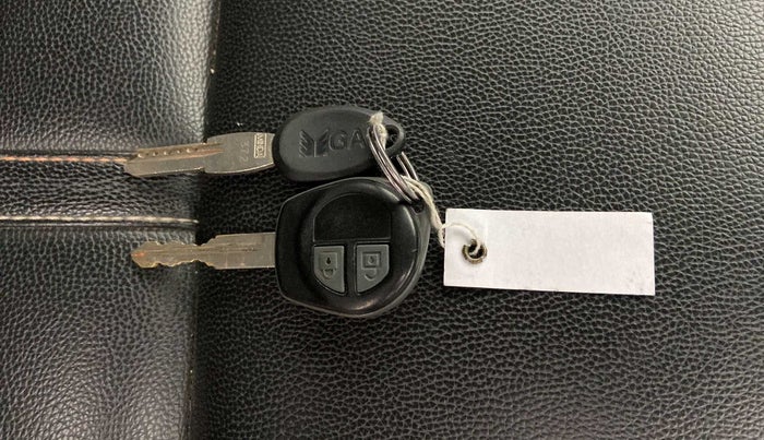 2017 Maruti Swift LXI (O), Petrol, Manual, 22,690 km, Key Close Up