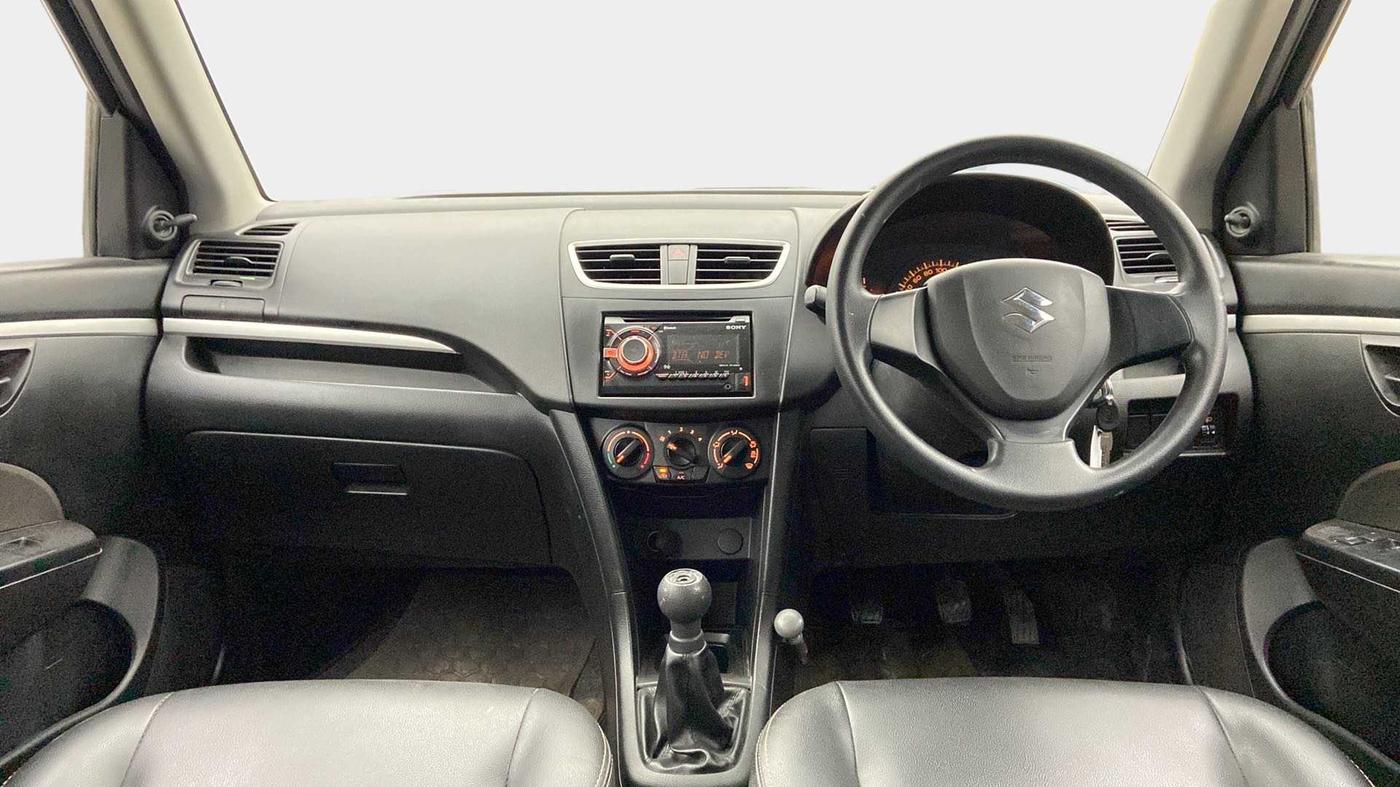 2017 Maruti Swift LXI (O), Petrol, Manual, 22,690 km, Dashboard