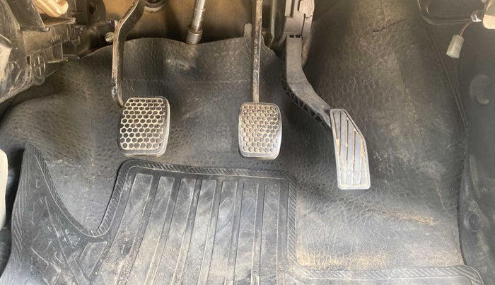 2017 Maruti Alto K10 VXI, Petrol, Manual, 71,220 km, Pedals