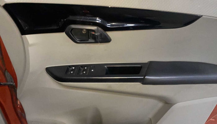 2016 Mahindra Kuv100 K6 D 5 STR, Diesel, Manual, 56,110 km, Driver Side Door Panels Control