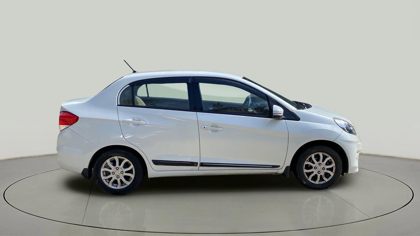 2015 Honda Amaze 1.2L I-VTEC VX AT, CNG, Automatic, 63,485 km, Right Side View
