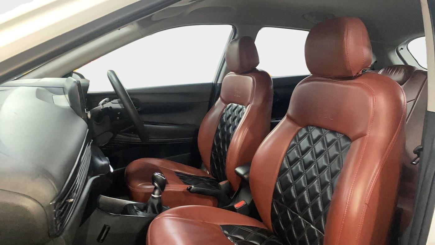 2020 Hyundai NEW I20 SPORTZ 1.5 MT, Diesel, Manual, 57,904 km, Right Side Front Door Cabin