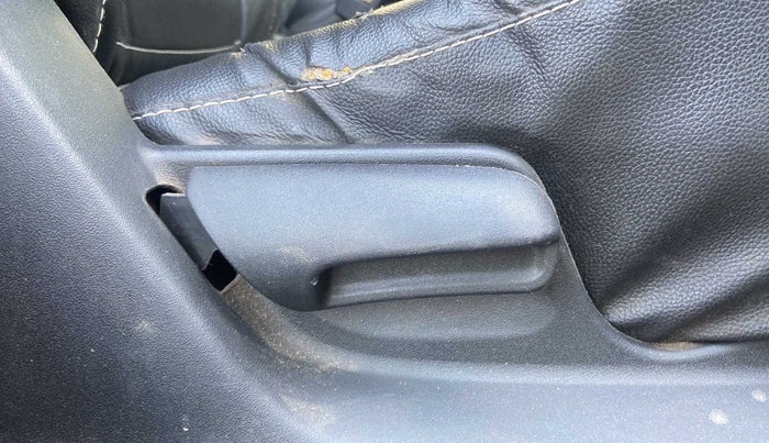 2016 Maruti Swift VXI, Petrol, Manual, 58,936 km, Driver Side Adjustment Panel