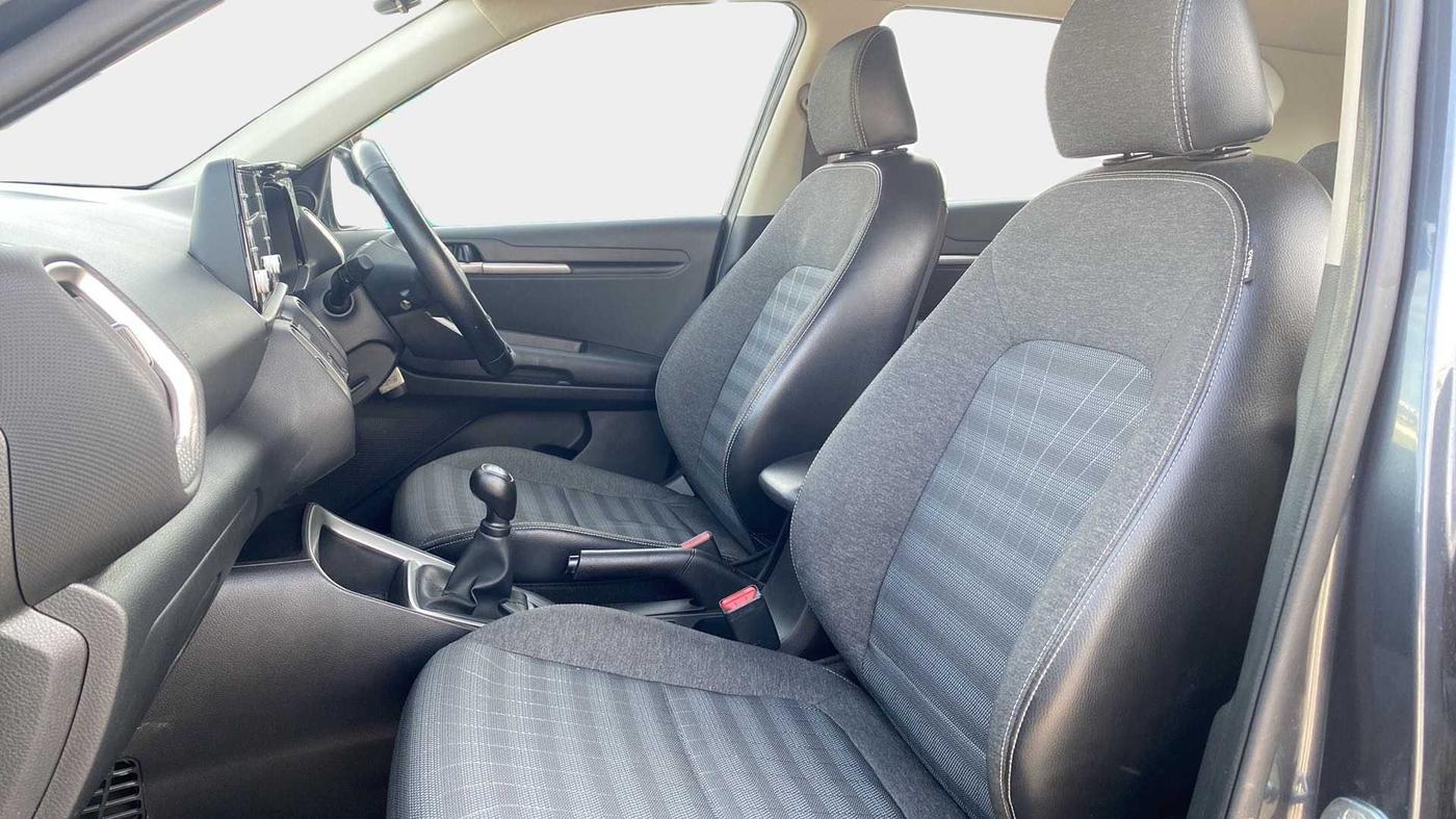 2022 KIA SONET HTK PLUS 1.2, Petrol, Manual, 18,224 km, Right Side Front Door Cabin