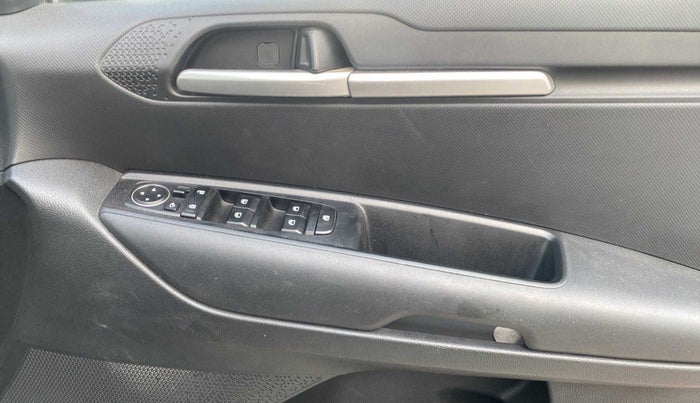 2022 KIA SONET HTK PLUS 1.2, Petrol, Manual, 18,224 km, Driver Side Door Panels Control