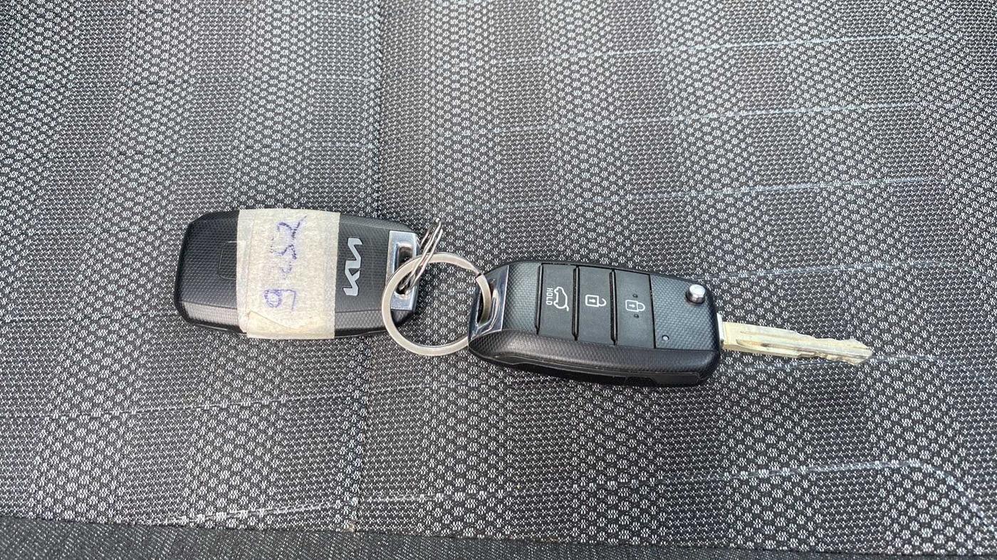 2022 KIA SONET HTK PLUS 1.2, Petrol, Manual, 18,224 km, Key Close Up