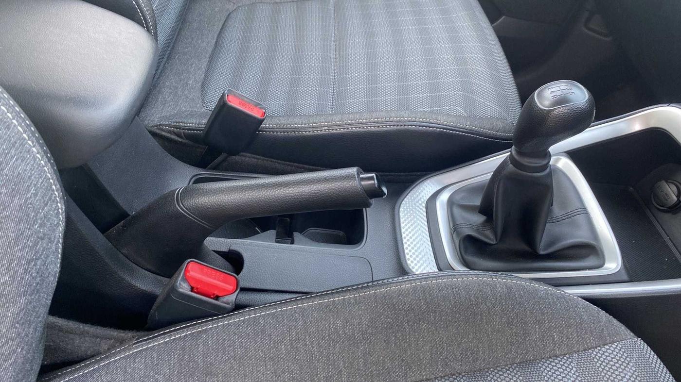 2022 KIA SONET HTK PLUS 1.2, Petrol, Manual, 18,224 km, Gear Lever
