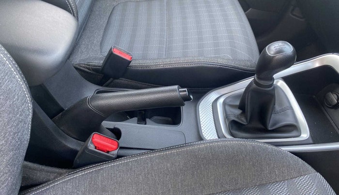 2022 KIA SONET HTK PLUS 1.2, Petrol, Manual, 18,224 km, Gear Lever