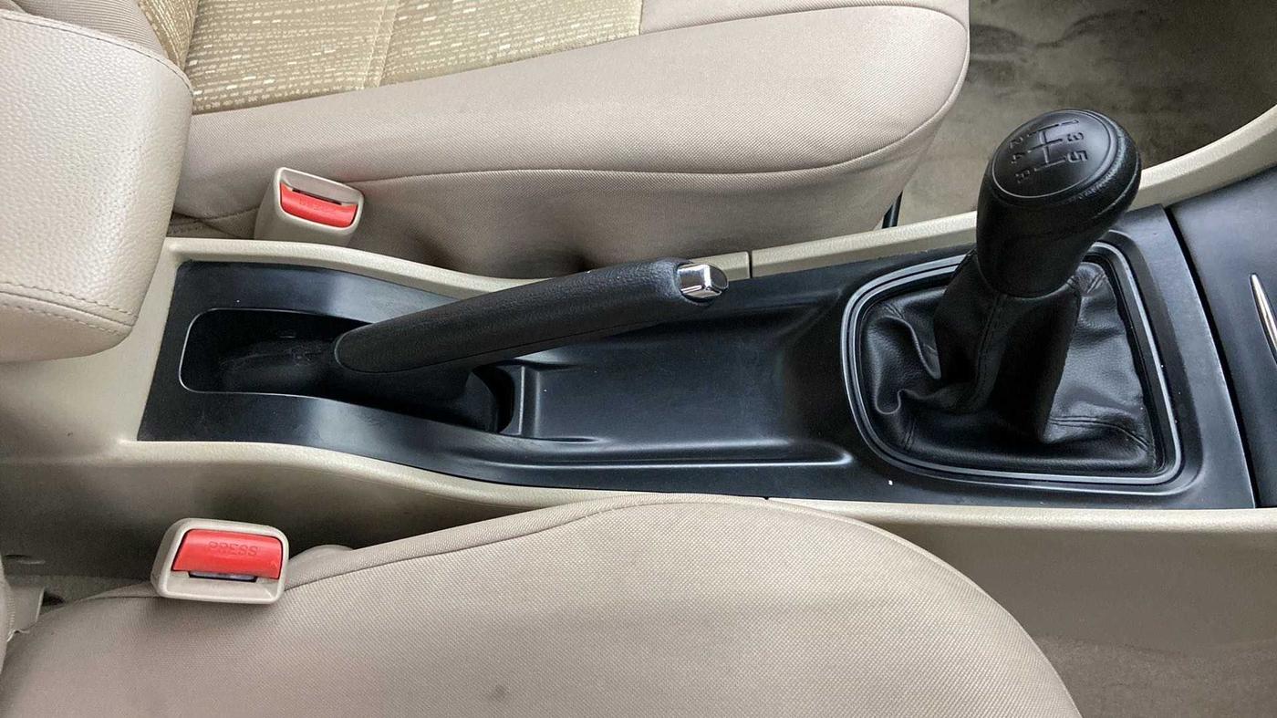 2018 Maruti Ciaz SIGMA 1.5 SHVS MT  PETROL, Petrol, Manual, 22,547 km, Gear Lever