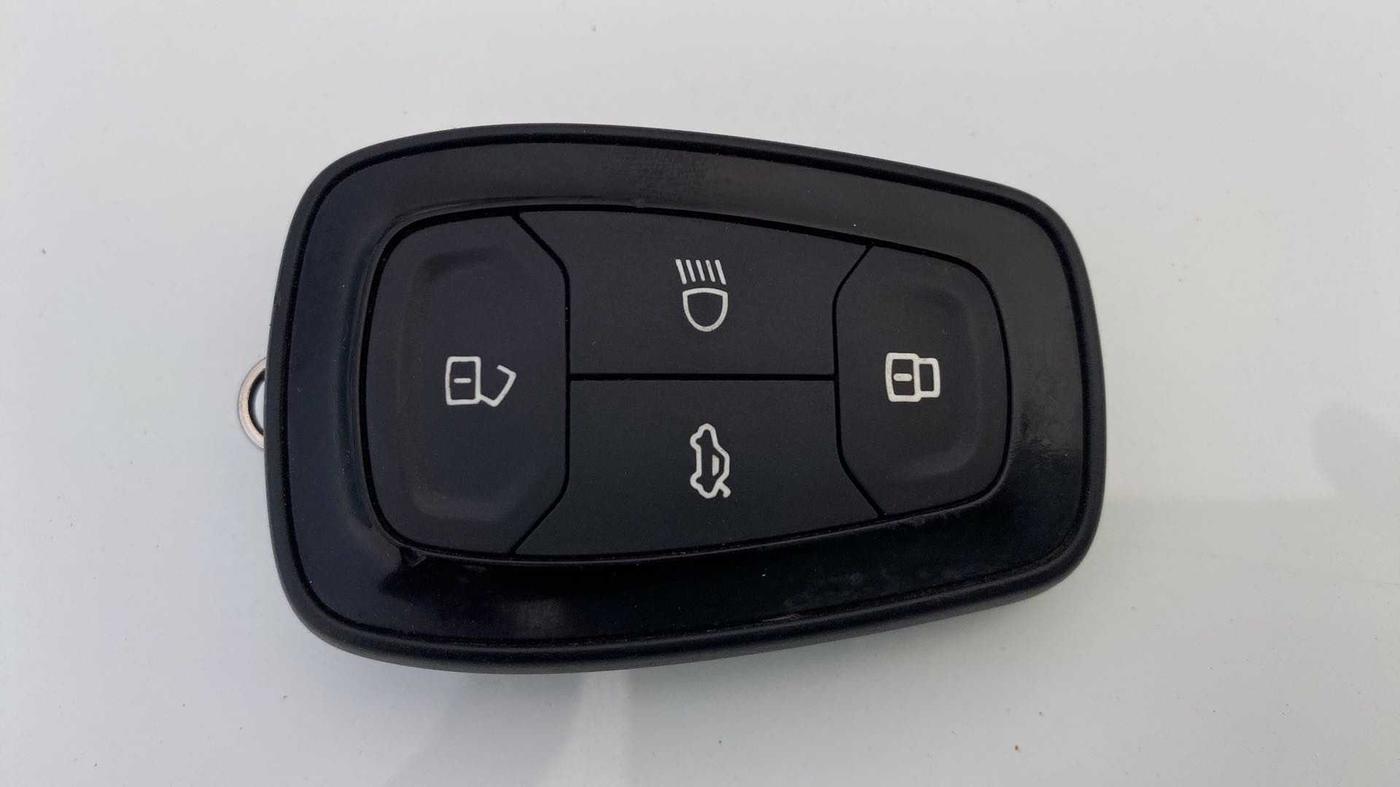 2022 Tata PUNCH CREATIVE  AMT, Petrol, Automatic, 26,225 km, Key Close Up