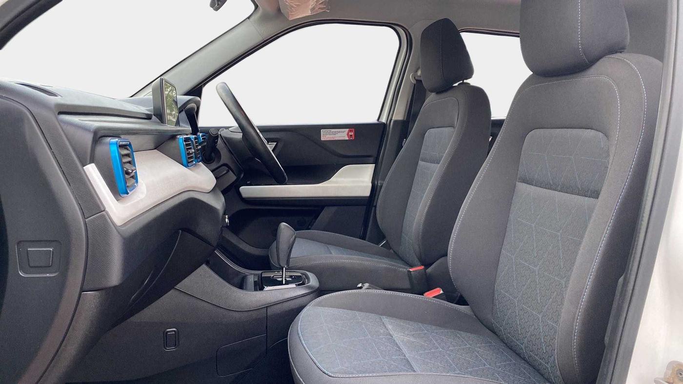 2022 Tata PUNCH CREATIVE  AMT, Petrol, Automatic, 26,225 km, Right Side Front Door Cabin