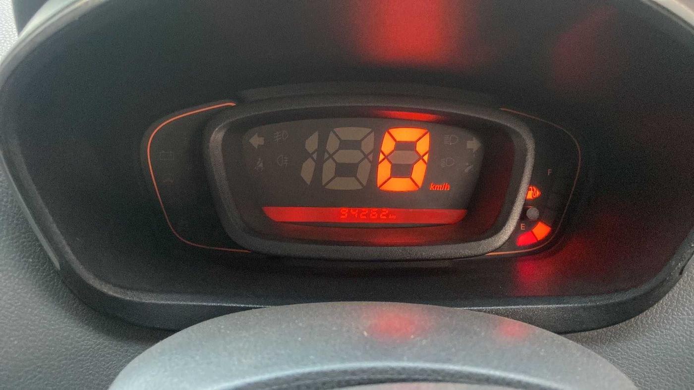 2016 Renault Kwid RXT 0.8, Petrol, Manual, 94,266 km, Odometer Image