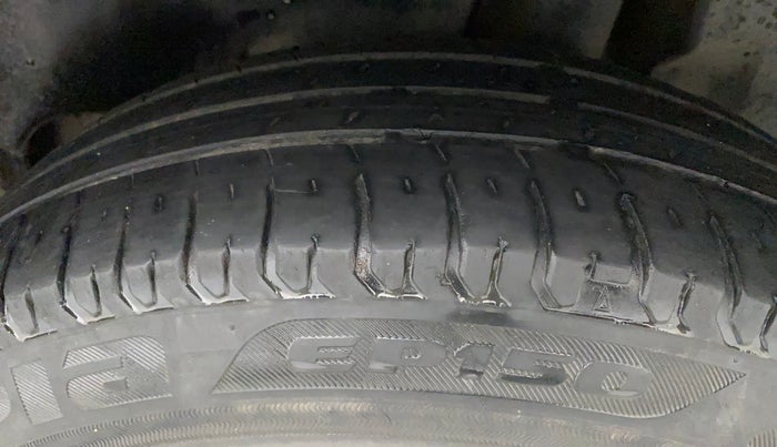 2017 Maruti Dzire VXI, Petrol, Manual, 86,069 km, Left Rear Tyre Tread