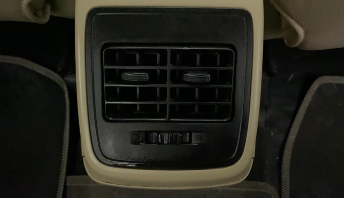 2017 Maruti Dzire VXI, Petrol, Manual, 86,069 km, Rear AC Vents