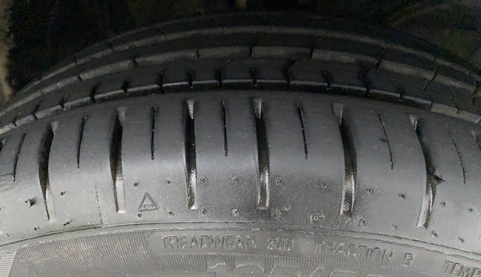 2020 Maruti Baleno ALPHA PETROL 1.2, Petrol, Manual, 11,504 km, Right Front Tyre Tread