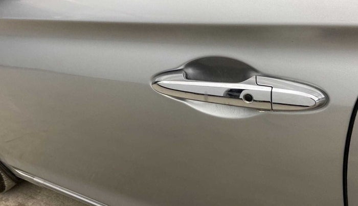 2021 Honda City 1.5L I-VTEC ZX, Petrol, Manual, 28,398 km, Front passenger door - Minor scratches