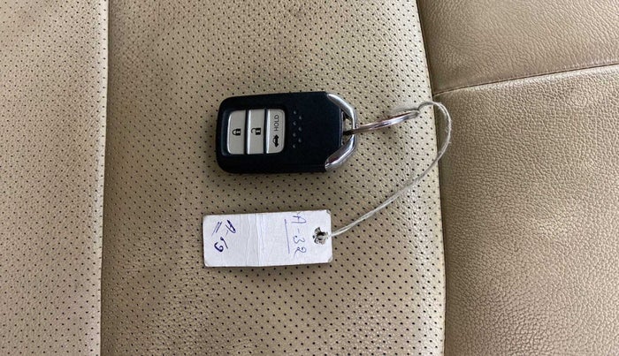2021 Honda City 1.5L I-VTEC ZX, Petrol, Manual, 28,398 km, Key Close Up