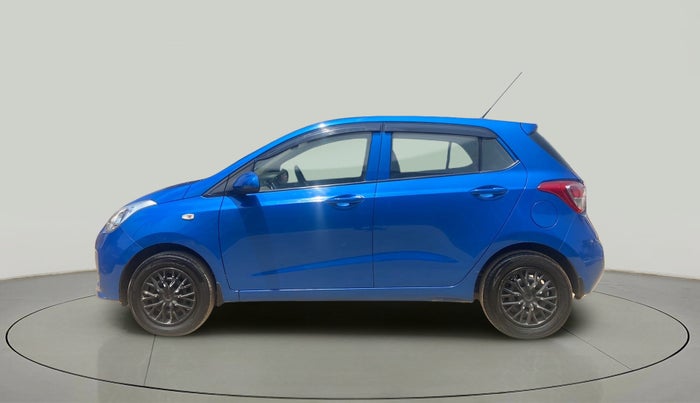 2017 Hyundai Grand i10 SPORTZ 1.2 KAPPA VTVT, Petrol, Manual, 25,986 km, Left Side