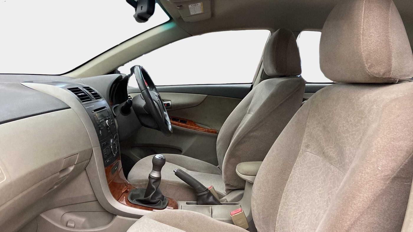 2011 Toyota Corolla Altis G PETROL, Petrol, Manual, 80,901 km, Right Side Front Door Cabin