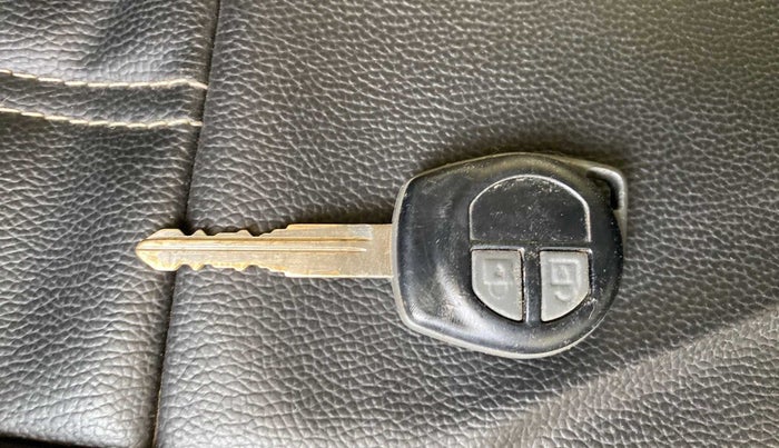 2014 Maruti Swift VXI, Petrol, Manual, 39,111 km, Key Close Up