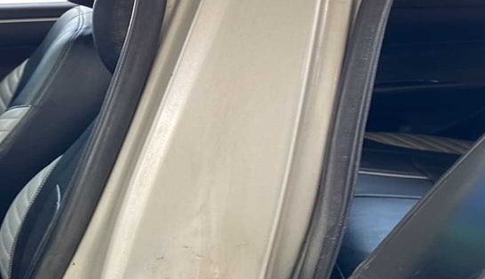 2014 Maruti Swift VXI, Petrol, Manual, 39,111 km, Left B pillar - Paint is slightly faded