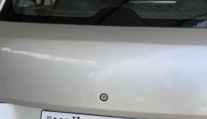 2014 Maruti Swift VXI, Petrol, Manual, 39,111 km, Dicky (Boot door) - Minor scratches