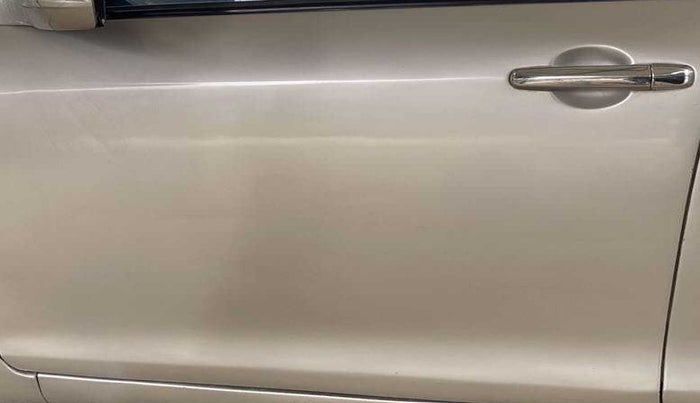2014 Maruti Swift VXI, Petrol, Manual, 39,111 km, Front passenger door - Minor scratches