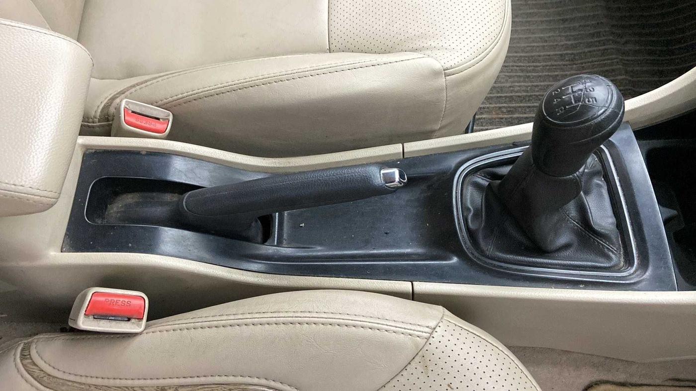 2018 Maruti Ciaz SIGMA 1.5 SHVS MT  PETROL, Petrol, Manual, 43,467 km, Gear Lever