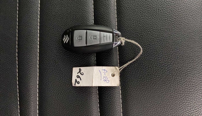 2016 Maruti Baleno ZETA PETROL 1.2, Petrol, Manual, 58,639 km, Key Close Up