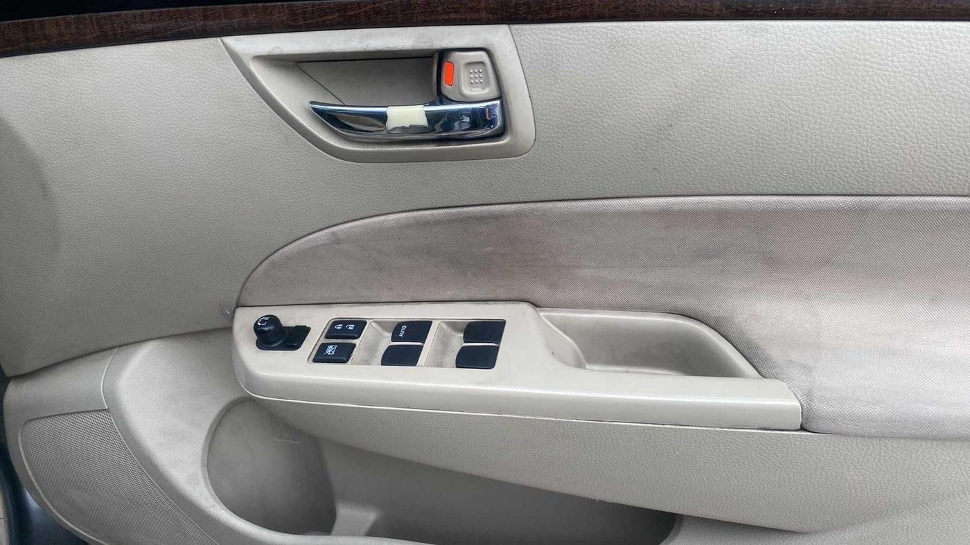 2015 Maruti Swift Dzire VDI ABS, Diesel, Manual, 86,420 km, Driver Side Door Panels Control