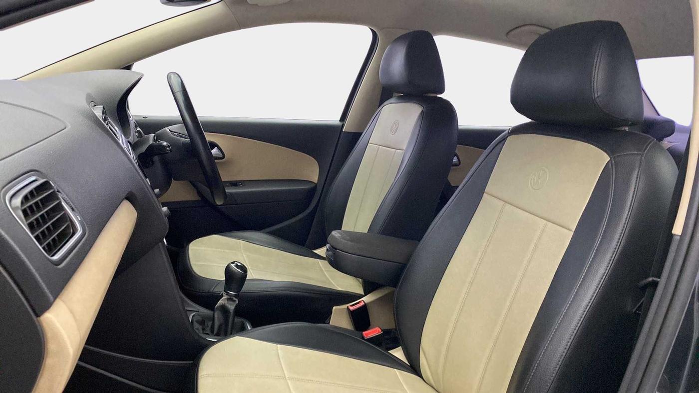 2016 Volkswagen Ameo HIGHLINE1.5L, Diesel, Manual, 82,132 km, Right Side Front Door Cabin