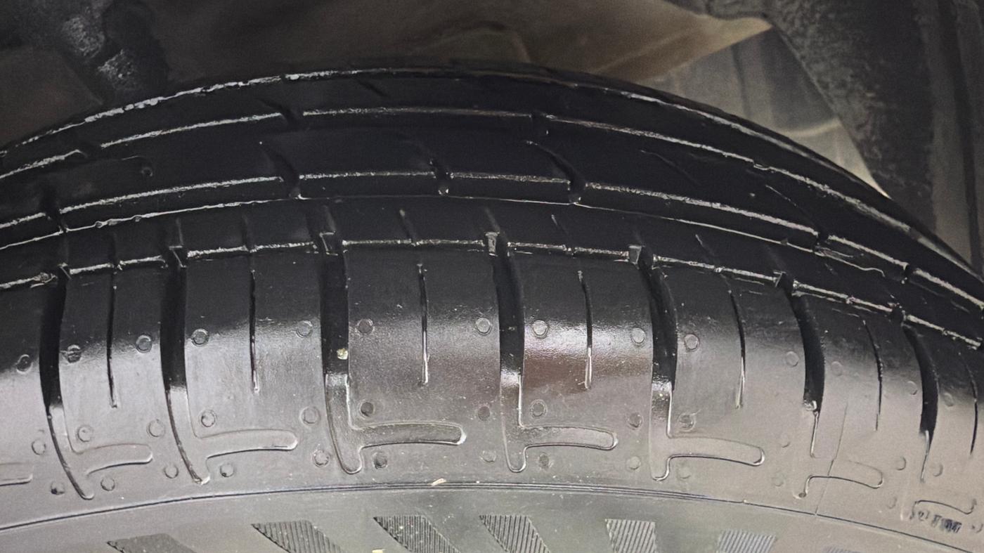 2019 Hyundai GRAND I10 NIOS SPORTZ AMT 1.2 KAPPA VTVT, Petrol, Automatic, 39,692 km, Right Front Tyre Tread