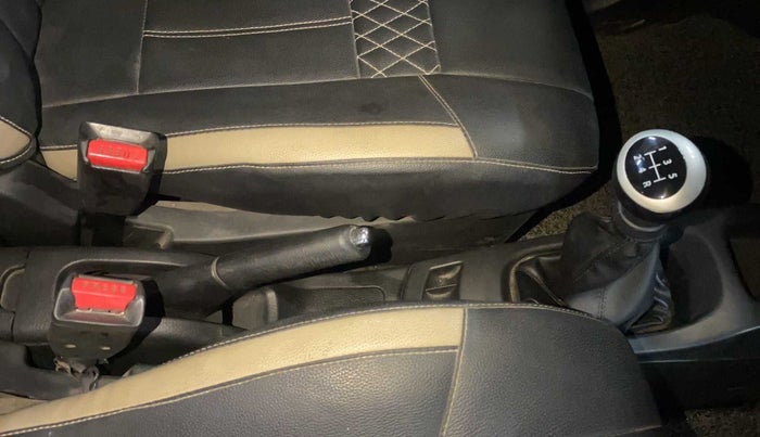 2018 Maruti Wagon R 1.0 VXI, Petrol, Manual, 70,676 km, Gear Lever