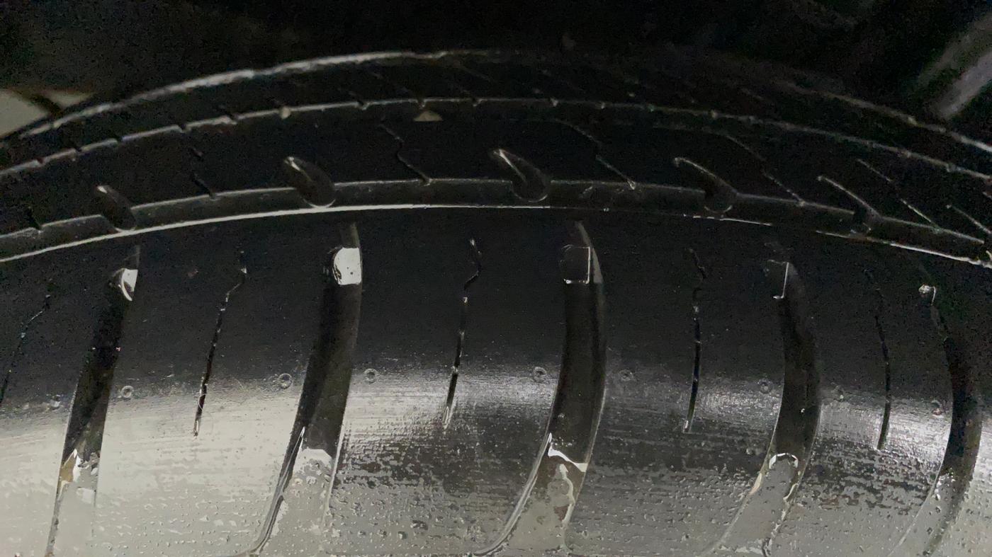2018 Maruti Dzire VXI AMT, Petrol, Automatic, 15,223 km, Left Rear Tyre Tread