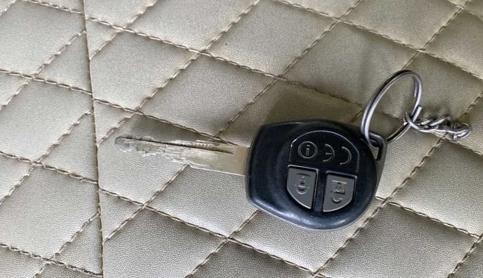 2022 Maruti Ertiga VXI CNG, CNG, Manual, 32,609 km, Key Close Up