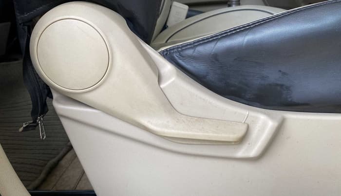 2022 Maruti Ertiga VXI CNG, CNG, Manual, 32,609 km, Driver Side Adjustment Panel
