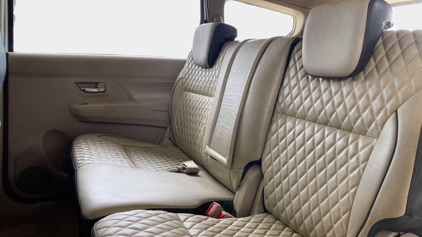 2022 Maruti Ertiga VXI CNG, CNG, Manual, 32,609 km, Right Side Rear Door Cabin