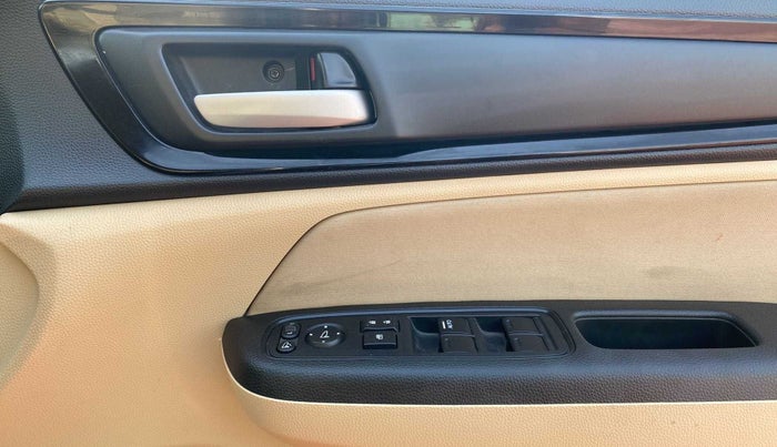 2021 Honda Amaze 1.2L I-VTEC V, Petrol, Manual, 17,435 km, Driver Side Door Panels Control