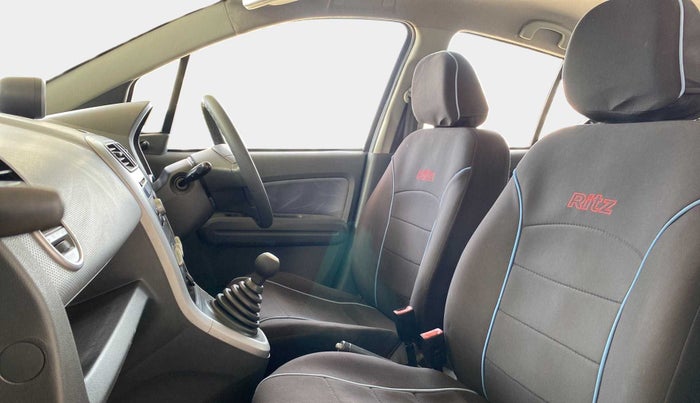 2010 Maruti Ritz VXI, Petrol, Manual, 63,130 km, Right Side Front Door Cabin