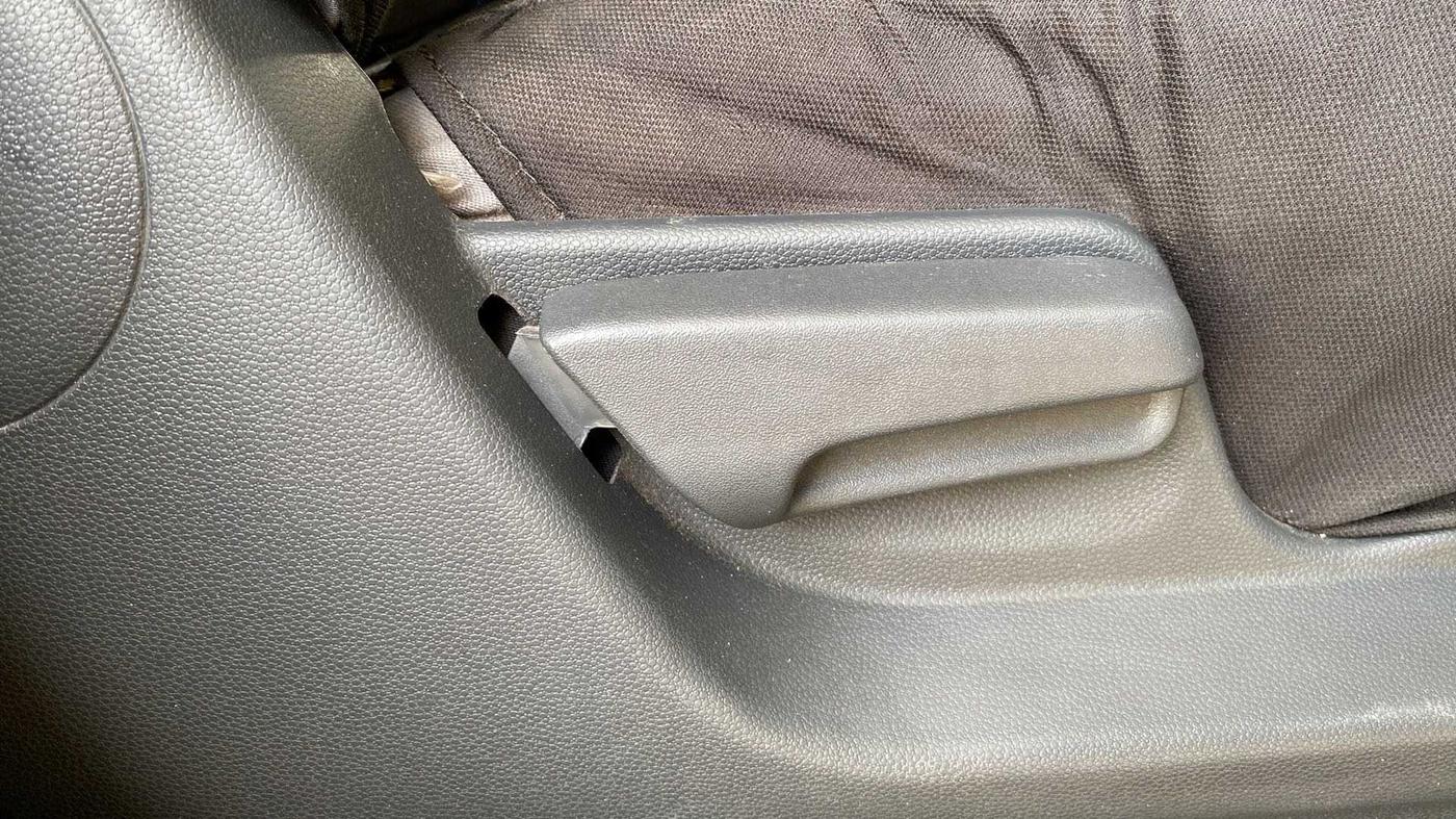 2010 Maruti Ritz VXI, Petrol, Manual, 63,130 km, Driver Side Adjustment Panel