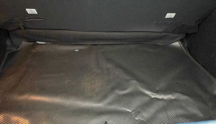 2022 Tata PUNCH ADVENTURE AMT, Petrol, Automatic, 9,932 km, Boot Inside