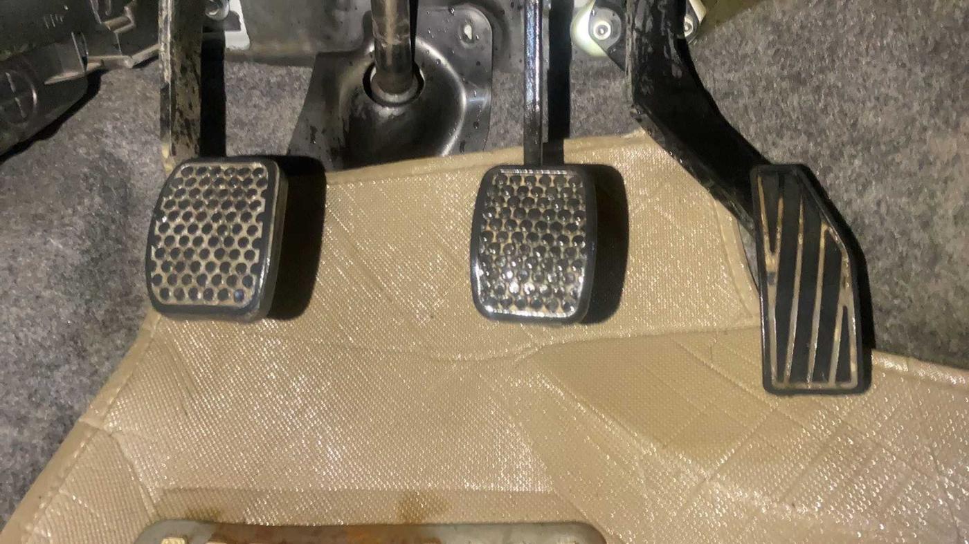 2018 Maruti Alto K10 VXI, Petrol, Manual, 37,528 km, Pedals