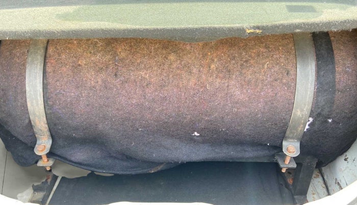 2014 Hyundai Eon D-LITE+, CNG, Manual, 62,548 km, Boot Inside