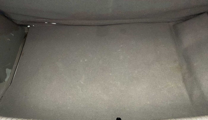 2012 Hyundai i10 MAGNA 1.2, Petrol, Manual, 18,983 km, Boot Inside