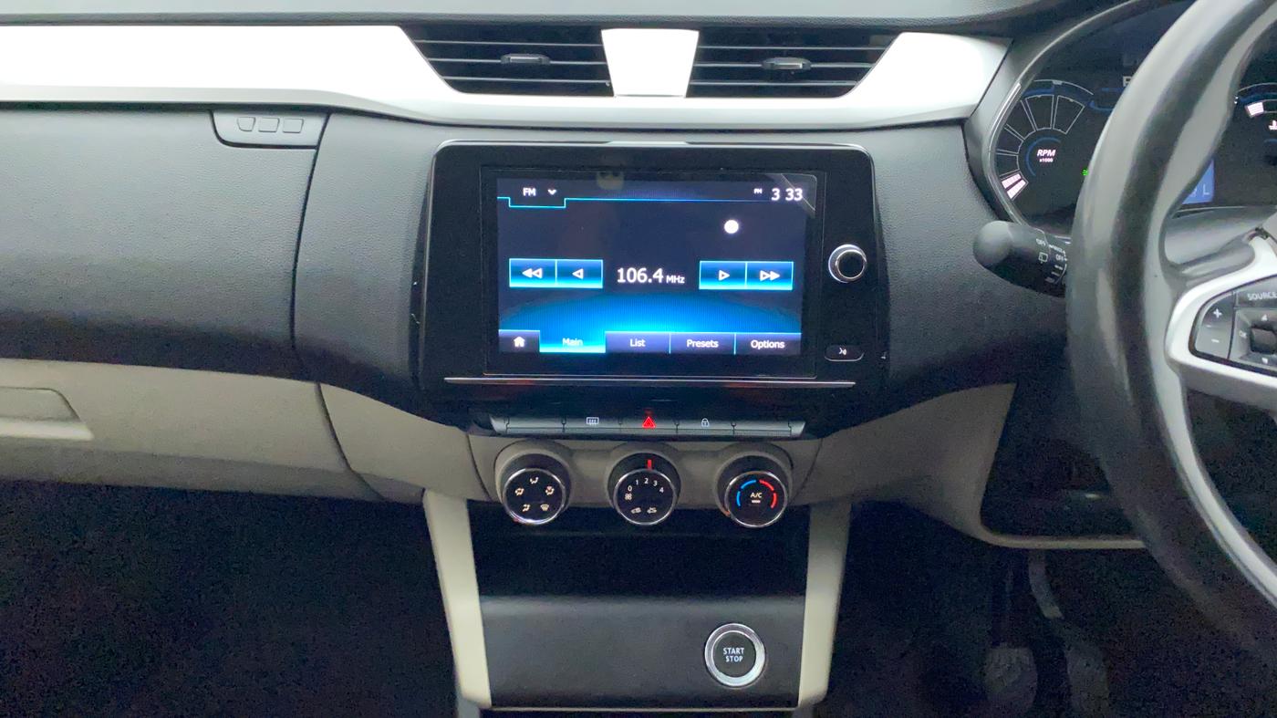 2021 Renault TRIBER RXZ AMT, Petrol, Automatic, 18,772 km, Air Conditioner