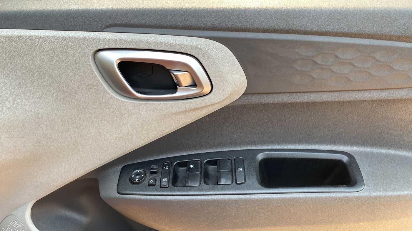 2020 Hyundai GRAND I10 NIOS SPORTZ AMT 1.2 KAPPA VTVT, Petrol, Automatic, 17,610 km, Driver Side Door Panels Control