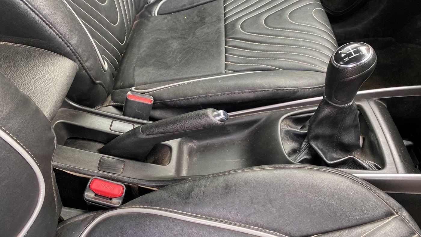 2021 Maruti Baleno ZETA PETROL 1.2, Petrol, Manual, 25,439 km, Gear Lever